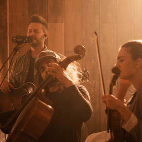 In Jesus Name (God of Possible) (Live)