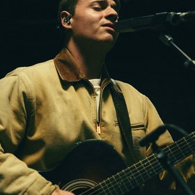 Christ That We Lift Higher (Live)